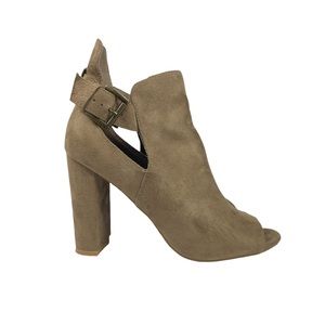 Fashion Nova Shocking Tan/Mude Platform Block Heel Stripper Women’s Size 8